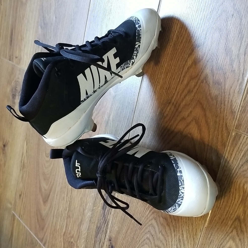 Nike Force Air Trout 4 cleats